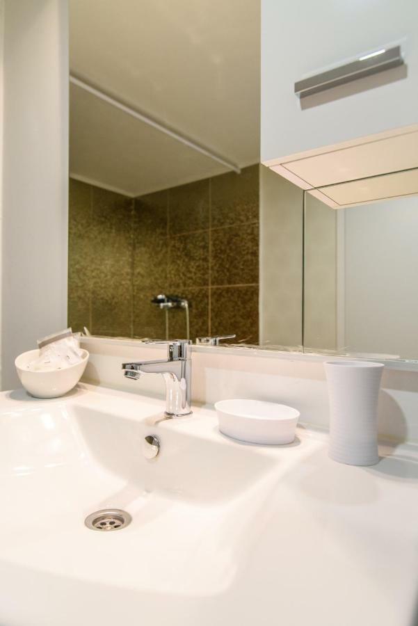 Studio Apartman Rea Trogir Buitenkant foto