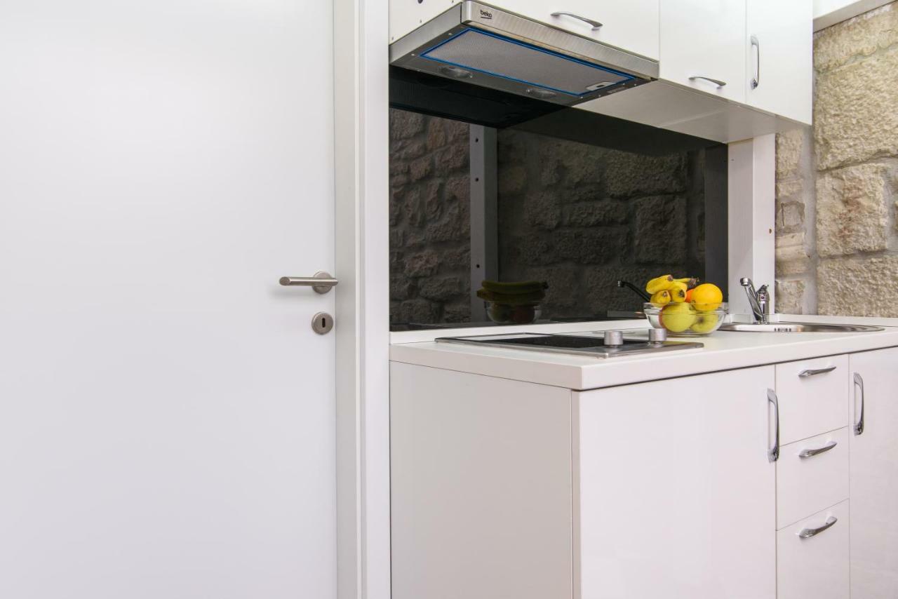 Studio Apartman Rea Trogir Buitenkant foto