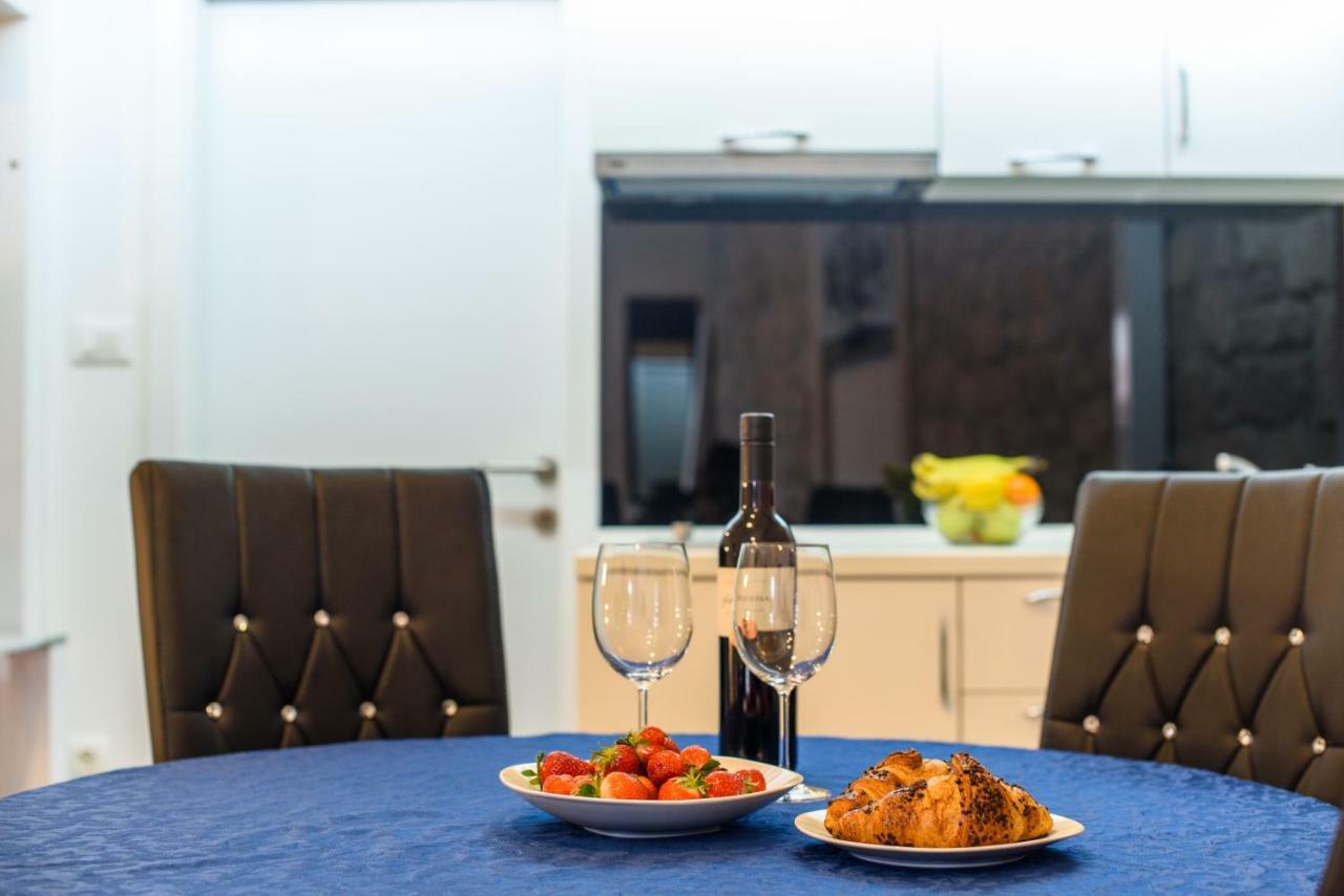 Studio Apartman Rea Trogir Buitenkant foto